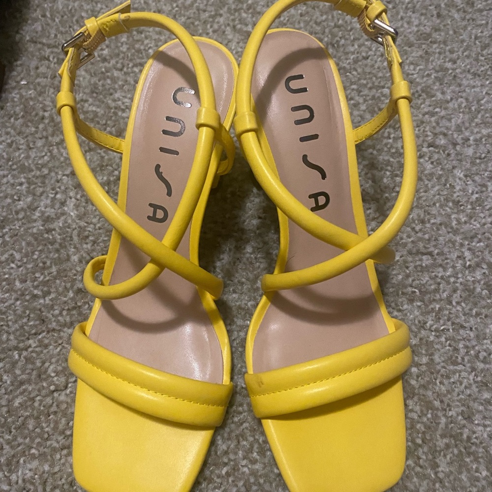 Unisa Yellow heels